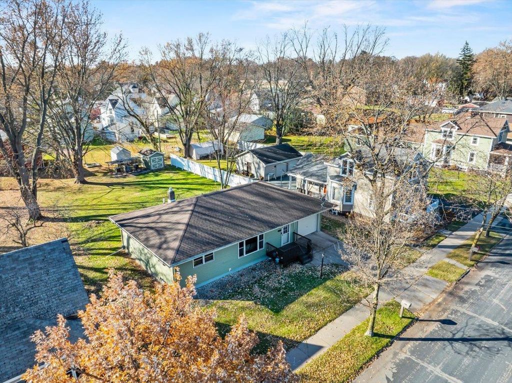 Photo of 504 W 4th STREET, Marshfield, WI 54449 (MLS # 22505536)