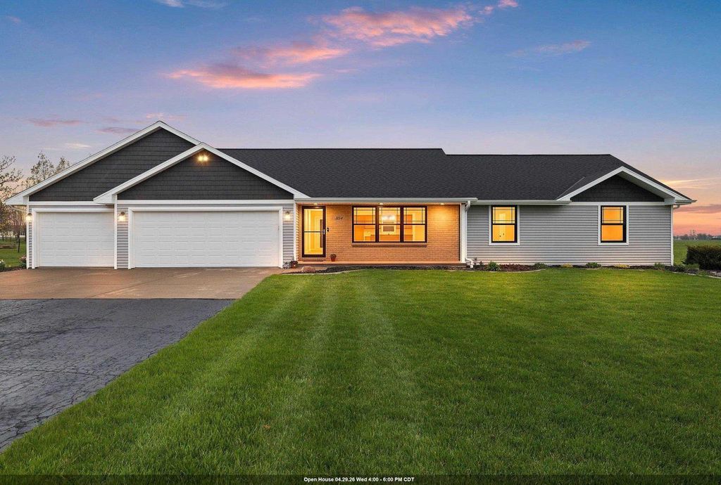 Photo of 3154 Green Meadow DRIVE, De Pere, WI 54115 (MLS # 50324417)