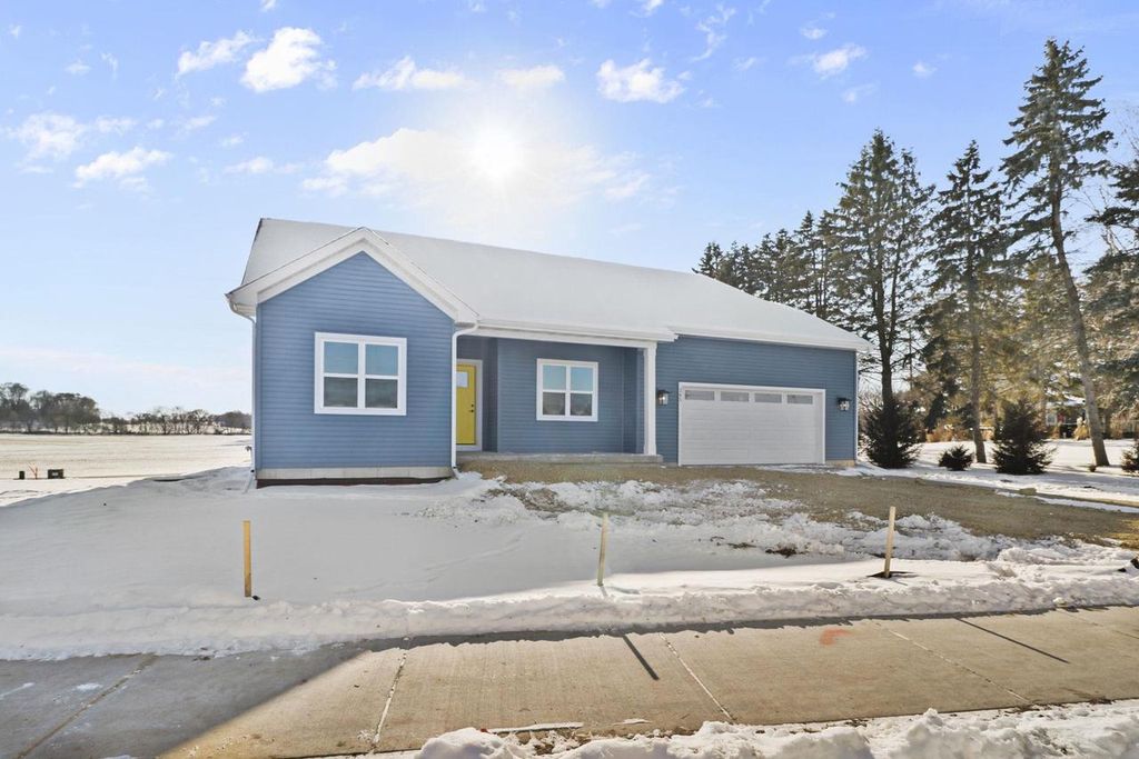 Photo of 365 Dahlia DRIVE #25, Stoughton, WI 53589 (MLS # 2015517)