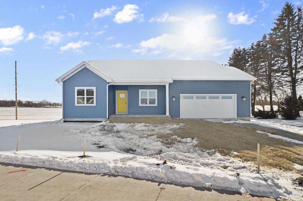 Photo of 365 Dahlia DRIVE #25, Stoughton, WI 53589 (MLS # 2015517)