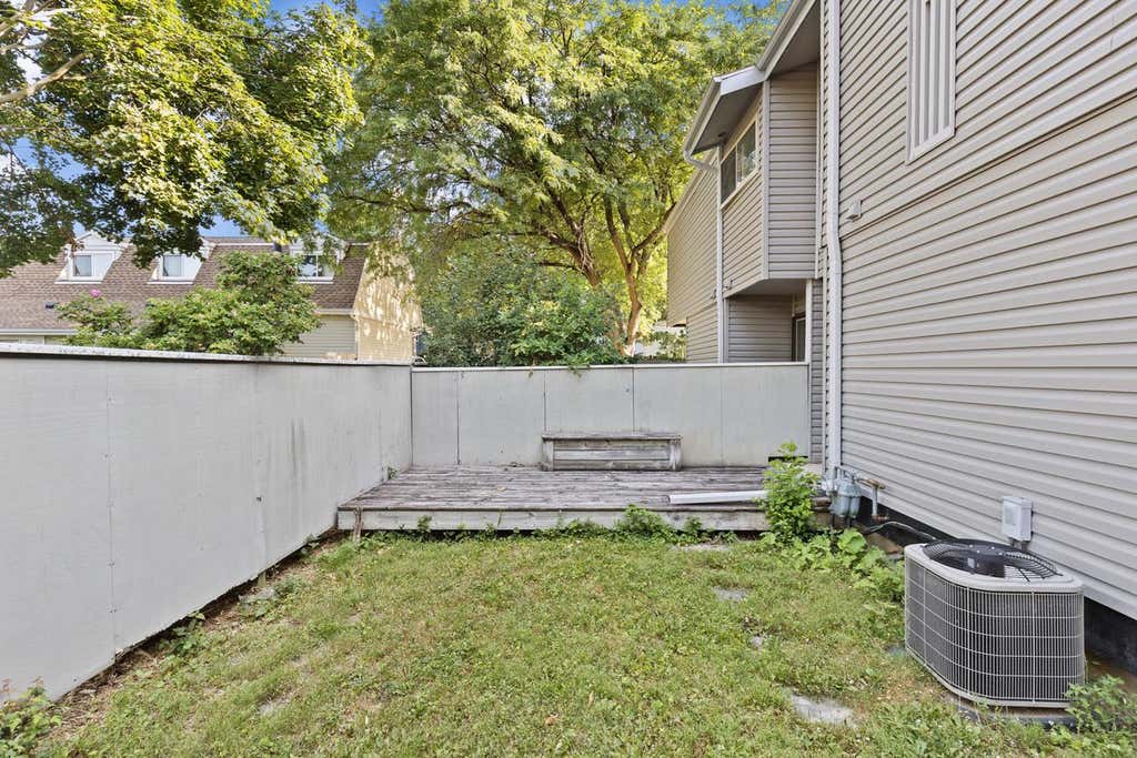Photo of 207 East Bluff, Madison, WI 53704 (MLS # 1974313)