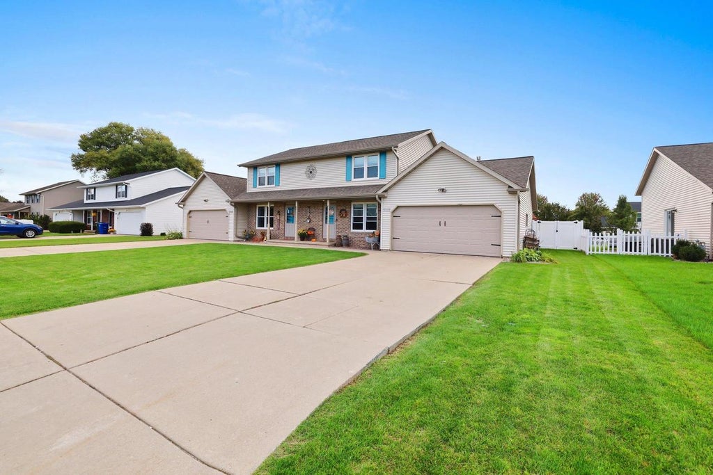Photo of 1319 Franco COURT, De Pere, WI 54115 (MLS # 50333168)