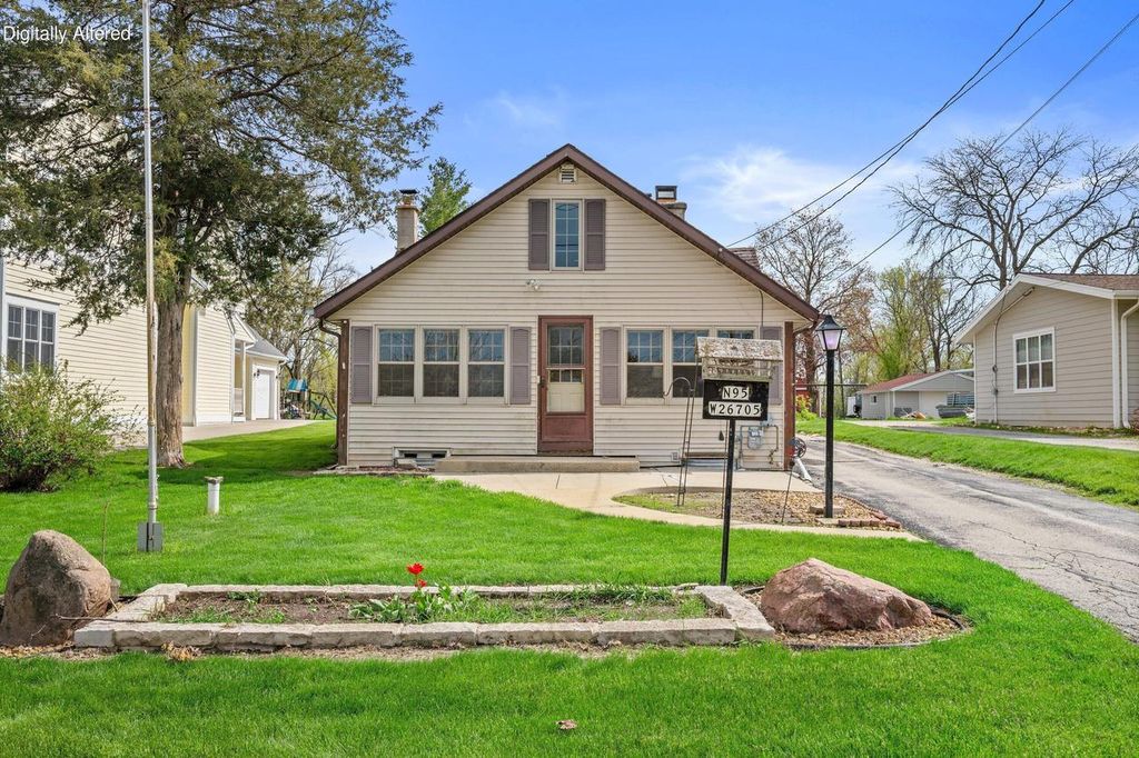 Photo of N95W26705 County Road Q, Colgate, WI 53017 (MLS # 1959893)