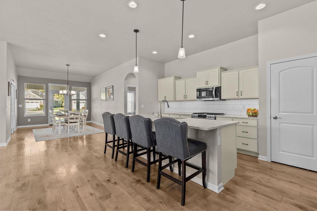 Photo of 5575 N Osprey DRIVE, Appleton, WI 54913 (MLS # 50334102)