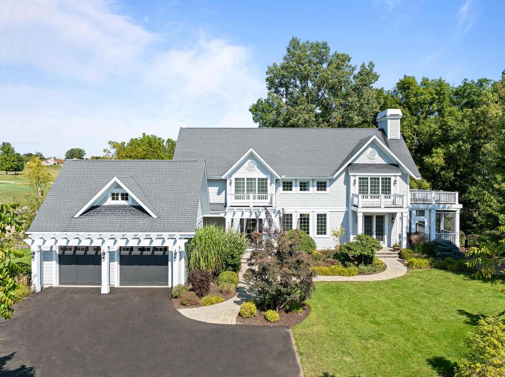 Photo of 1547 Muirfield COURT #5-09, Lake Geneva, WI 53147 (MLS # 1935031)