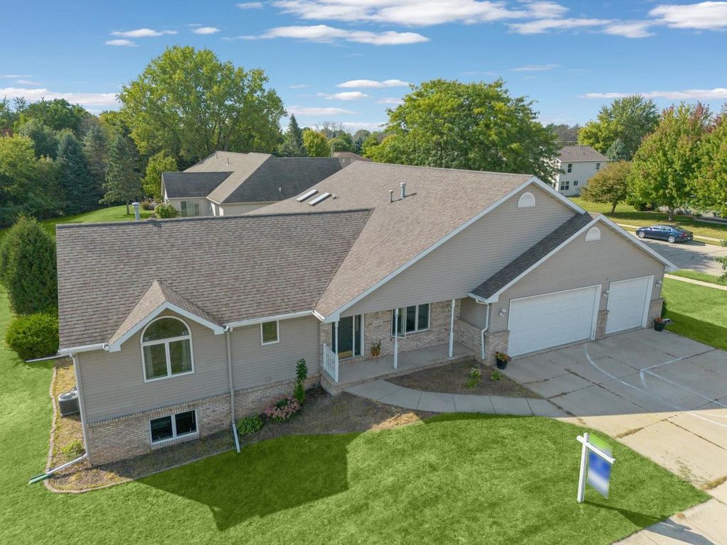 Photo of 100 Bentwood DRIVE, Brillion, WI 54110 (MLS # 50315309)