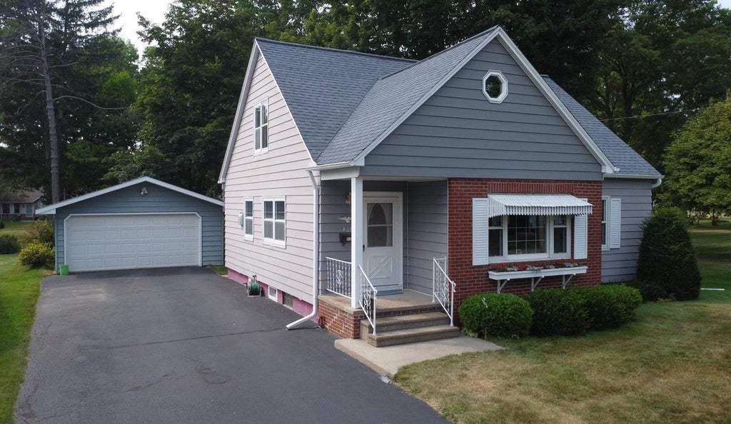 Photo of 406 Deresch STREET, Antigo, WI 54409 (MLS # 22604973)