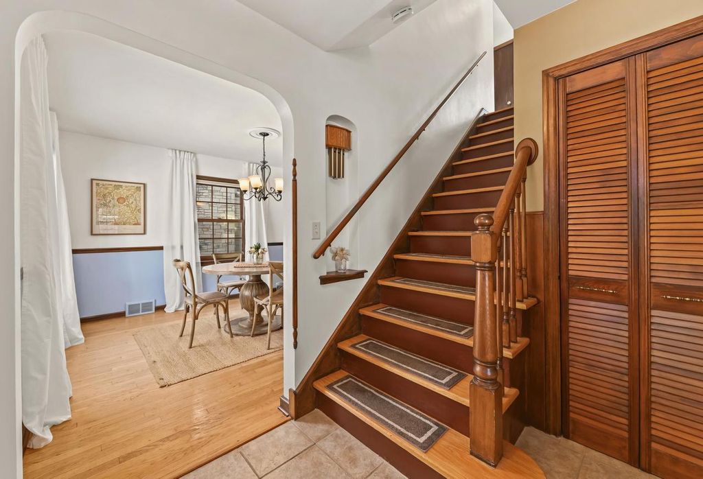 Photo of 2551 N 81st STREET, Wauwatosa, WI 53213 (MLS # 1947817)