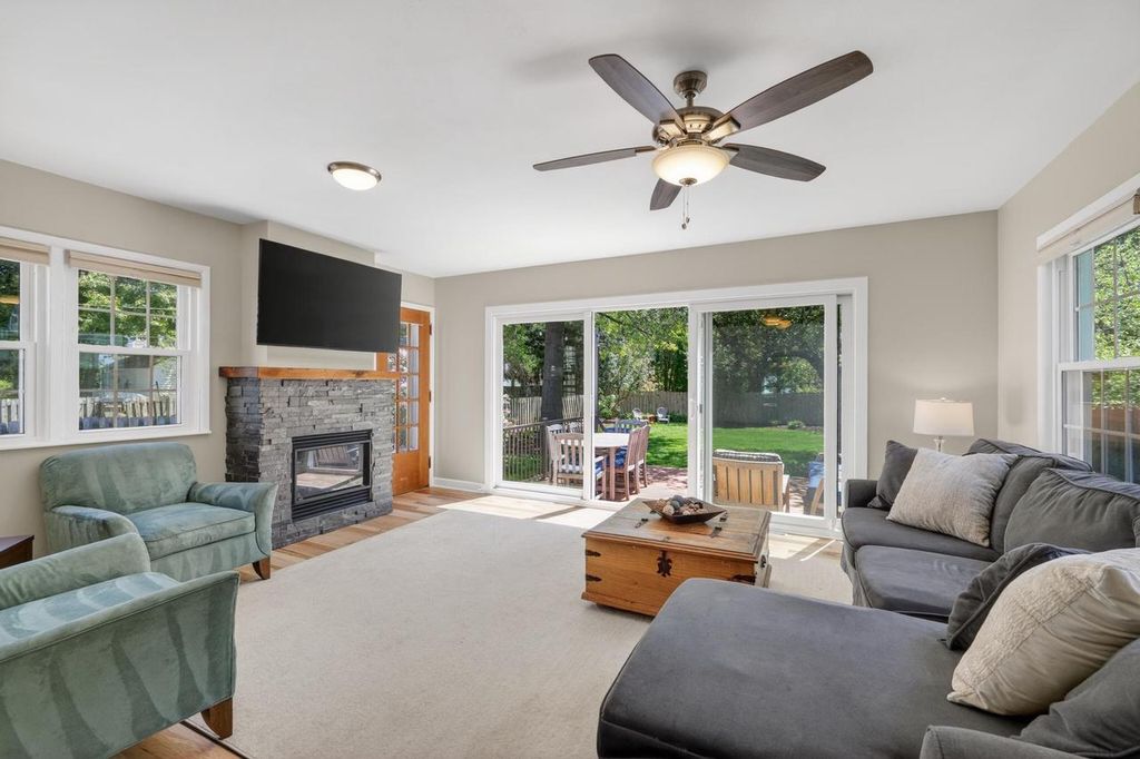 Photo of 13 Oxford PLACE, Madison, WI 53704 (MLS # 2023466)