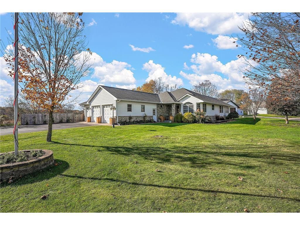 Photo of W1162 Aspen DRIVE, Spring Valley, WI 54767 (MLS # 6808215)