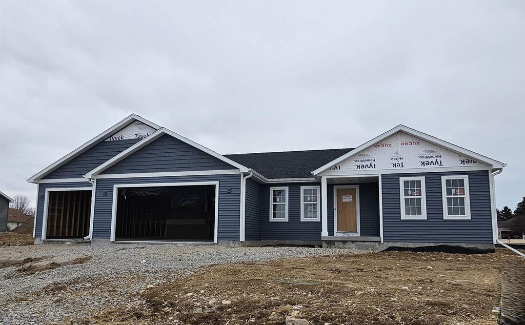 Photo of 114 Cayuse COURT, Fox Lake, WI 53933 (MLS # 2017035)