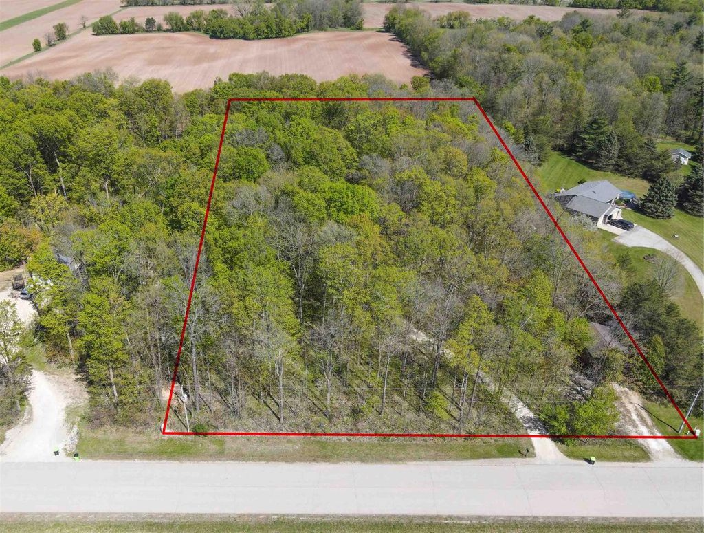 Photo of 9660 Manu ROAD, Fremont, WI 54940 (MLS # 50325611)