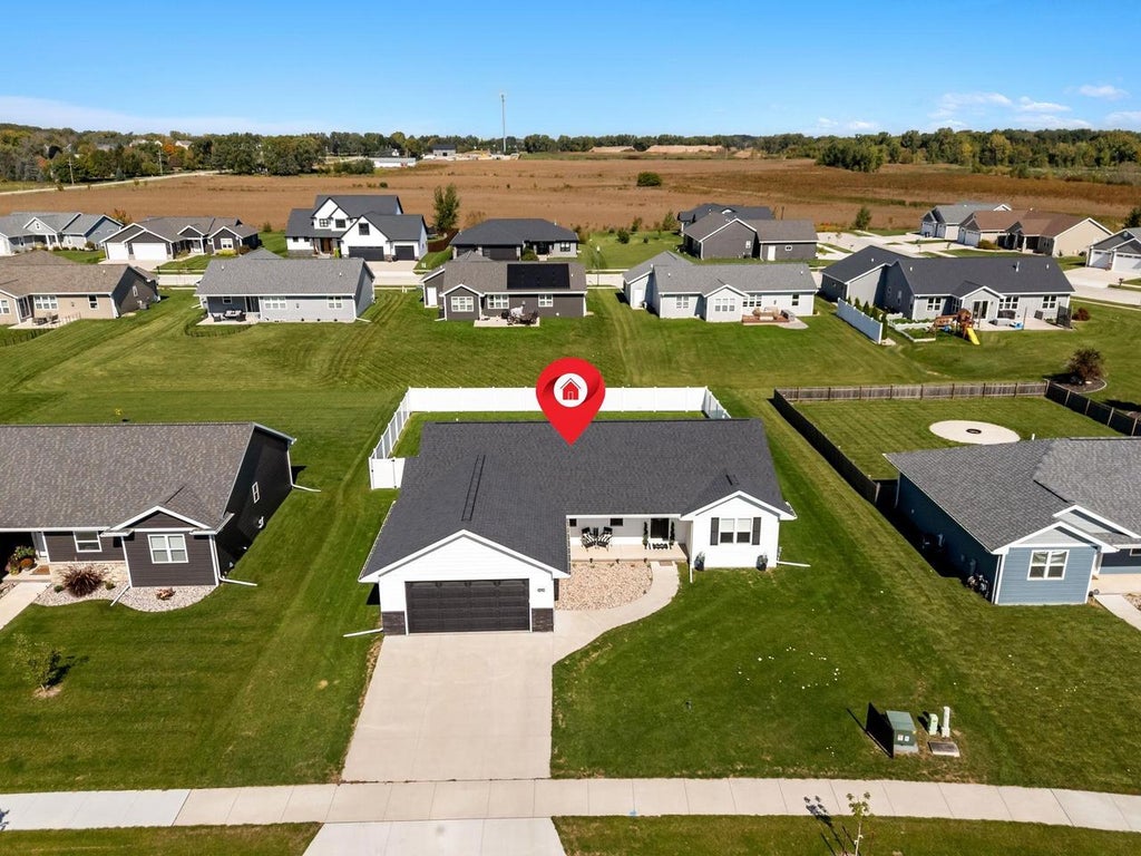 Photo of 3424 E Rubyred DRIVE, Appleton, WI 54913 (MLS # 50333569)