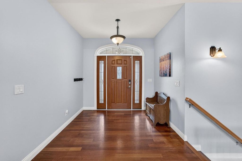 Photo of 609 S Meadowbrook LANE, Waunakee, WI 53597 (MLS # 2020833)