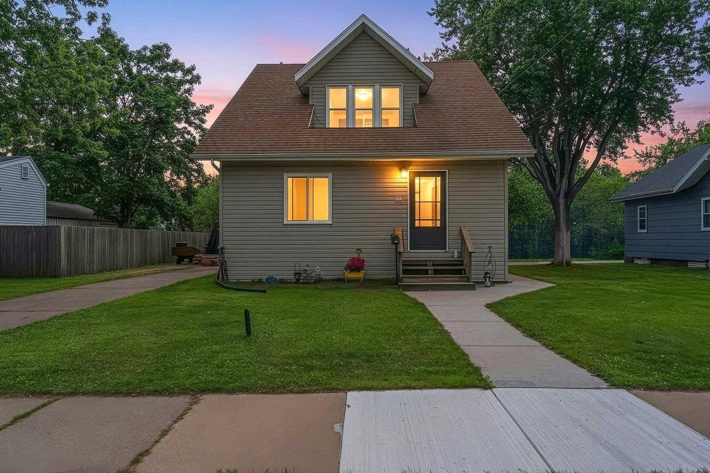 Photo of 111 10th STREET, Clintonville, WI 54929 (MLS # 50327912)
