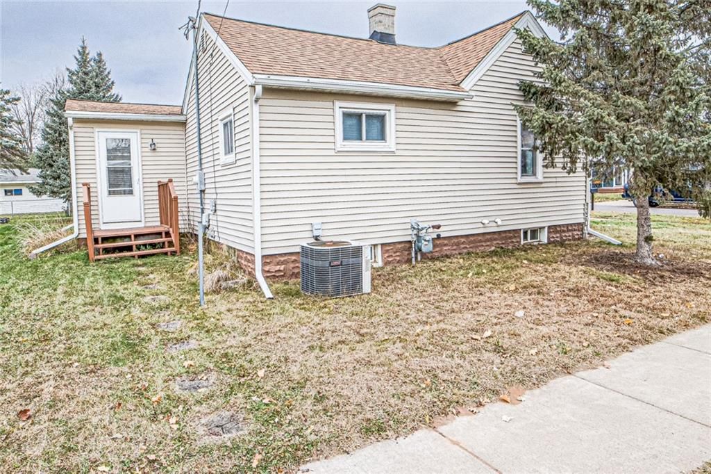 Photo of 2908 6th STREET, Eau Claire, WI 54703 (MLS # 1597036)