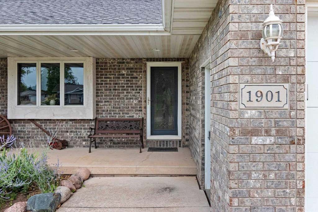 Photo of 1901 Sherry LANE, Kaukauna, WI 54130 (MLS # 50330378)