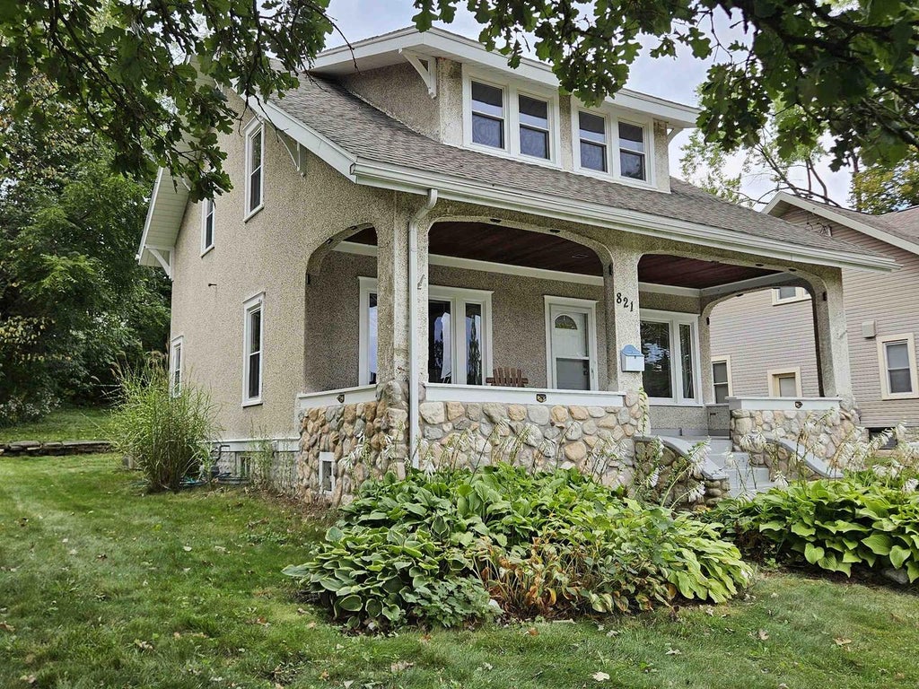 Photo of 821 Summit STREET, Baraboo, WI 53913 (MLS # 2032527)