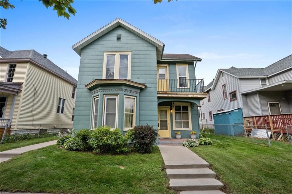 Photo of 1024 1st AVENUE #1, Eau Claire, WI 54703 (MLS # 1595485)