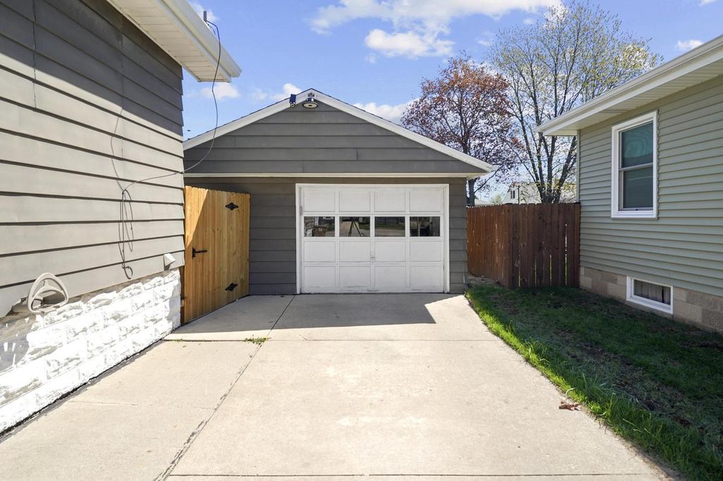 Photo of 7607 39th STREET, Kenosha, WI 53142 (MLS # 1960275)