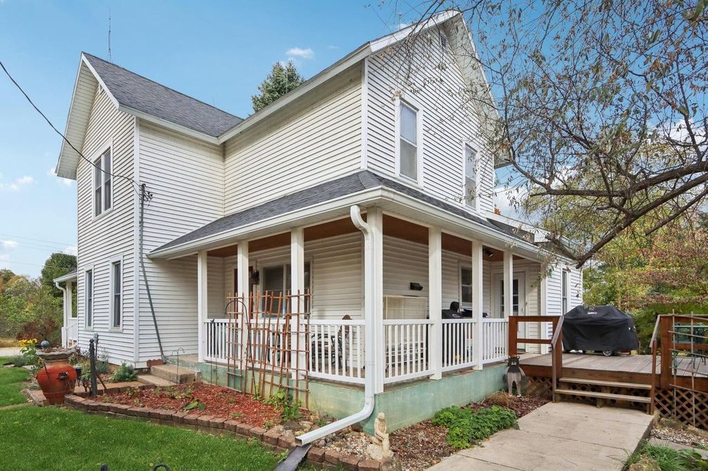 Photo of 832 Highway 138, Stoughton, WI 53589 (MLS # 2018056)