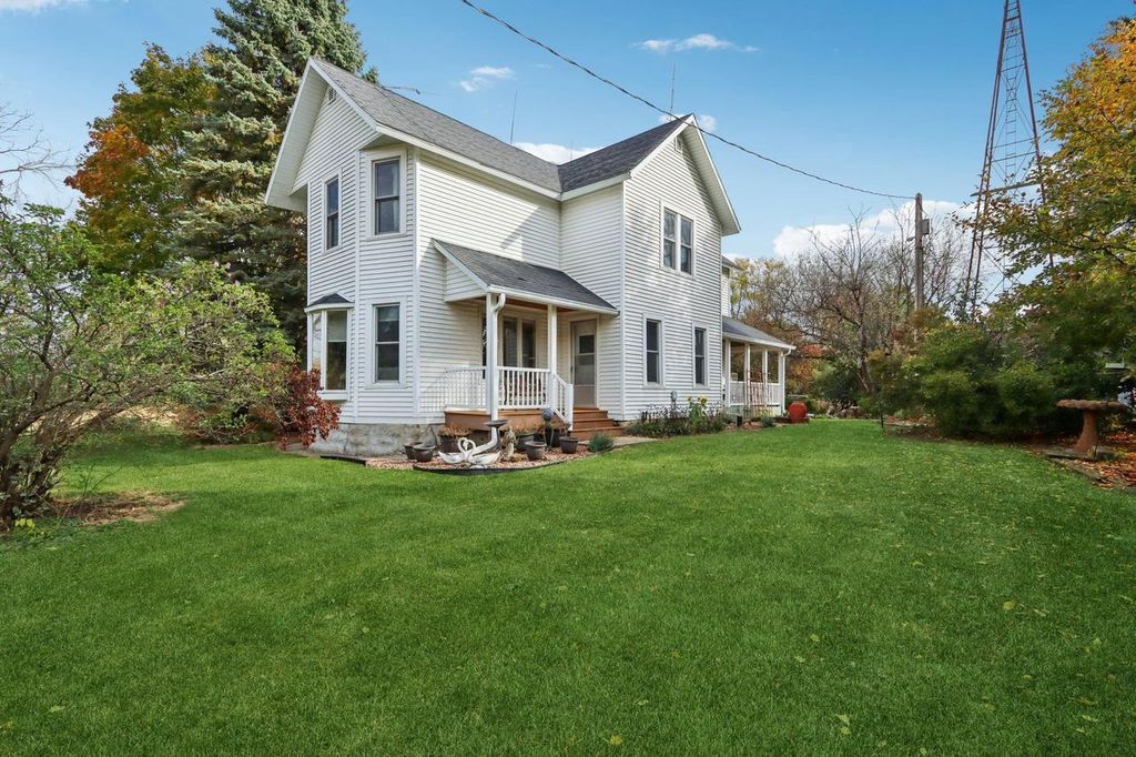 Photo of 832 Highway 138, Stoughton, WI 53589 (MLS # 2018056)