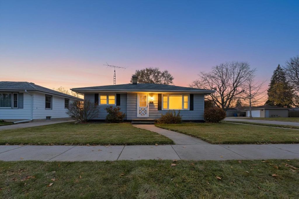 Photo of 1727 24th STREET, Kenosha, WI 53140 (MLS # 2012765)