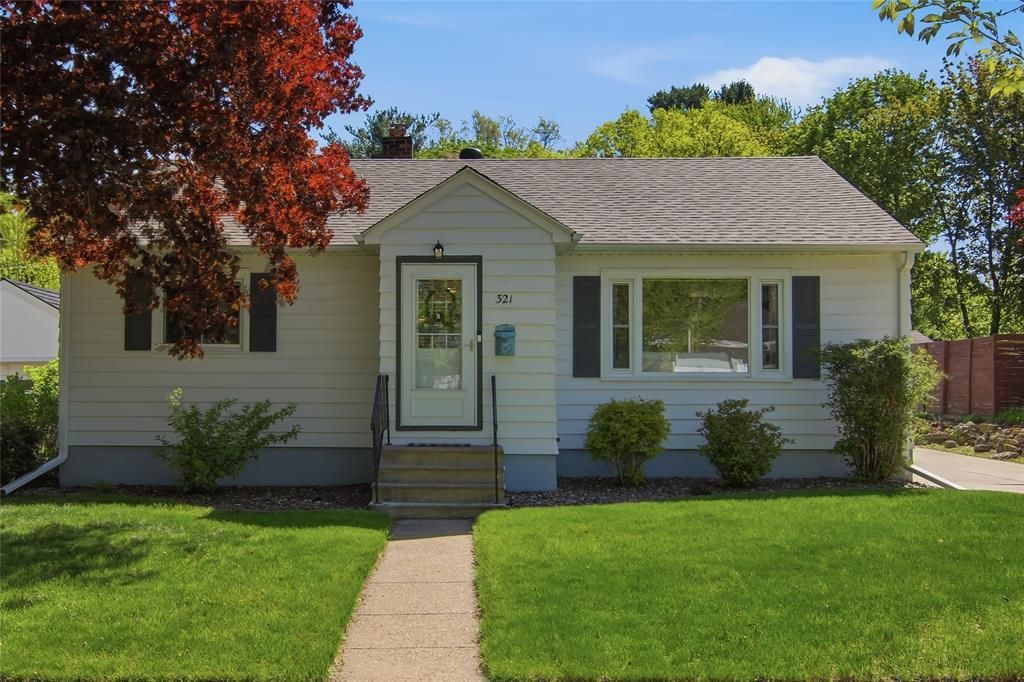 Photo of 321 Margaret STREET, Eau Claire, WI 54701 (MLS # 1601147)