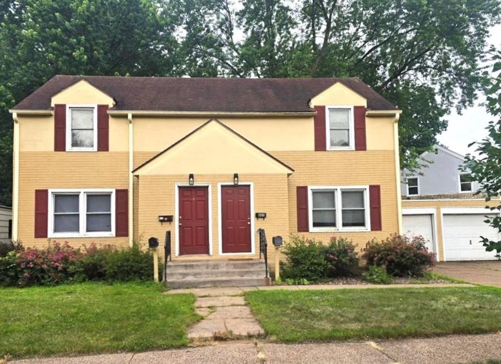 Photo of 603 &amp; 605 Ripley AVENUE #603 and 605, Eau Claire, WI 54701 (MLS # 1602948)