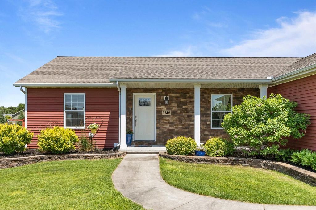 Photo of 3120 Darlington PLACE, Plover, WI 54467 (MLS # 22603134)