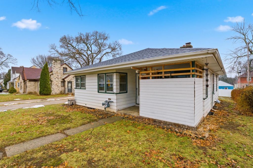 Photo of 5282 N 53rd STREET, Milwaukee, WI 53218 (MLS # 1945831)