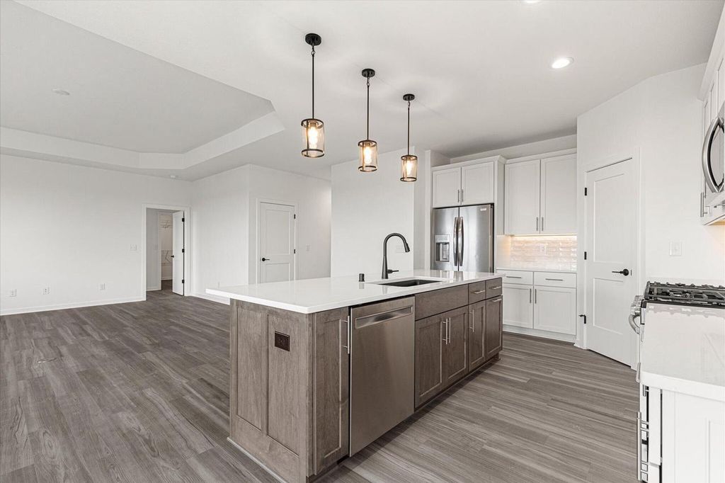 Photo of W251N2399 Valleyview CIRCLE, Pewaukee, WI 53072 (MLS # 1955657)