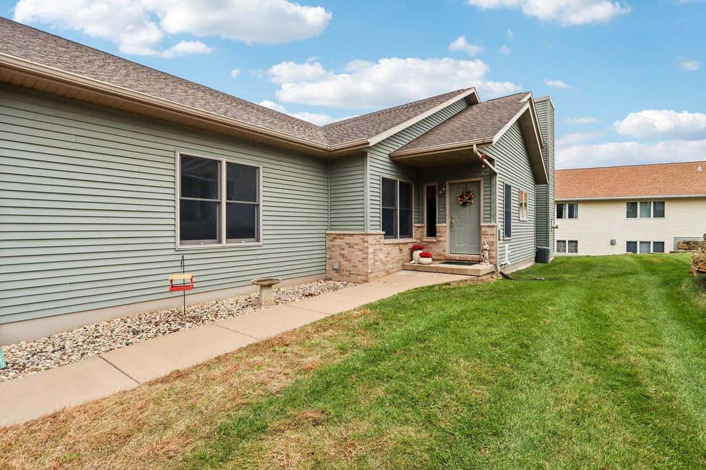 Photo of 113 Jennifer CIRCLE, Mount Horeb, WI 53572 (MLS # 2026818)