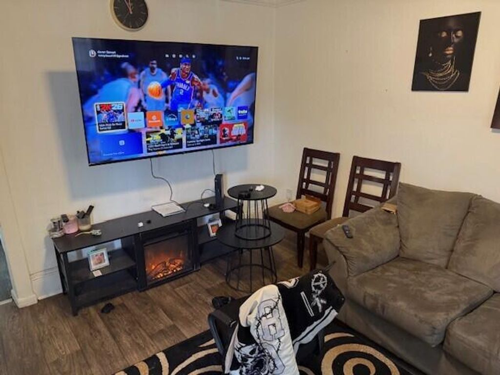 Photo of 1319 W Groeling AVENUE, Milwaukee, WI 53206 (MLS # 1940079)