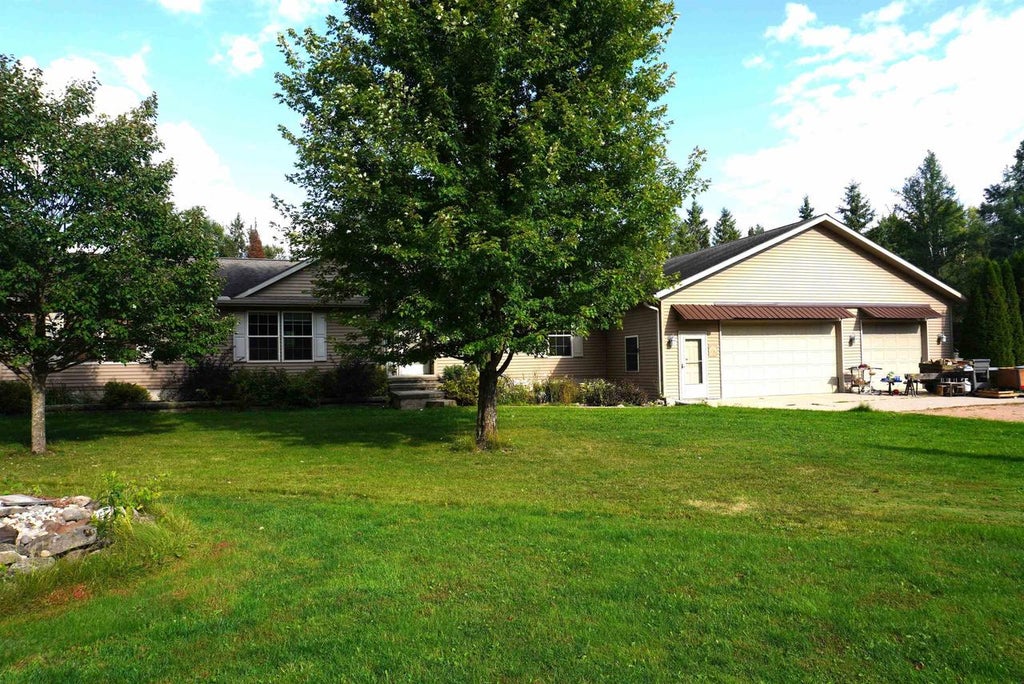 Photo of N6199 Rangeline ROAD, Deerbrook, WI 54424 (MLS # 22604236)