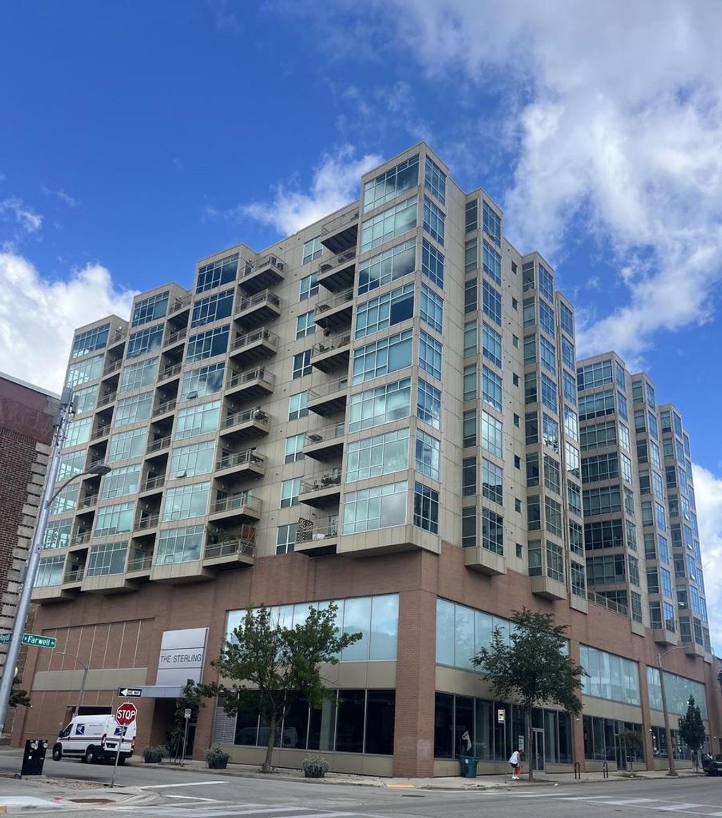 Photo of 1550 E Royall PLACE #913, Milwaukee, WI 53202 (MLS # 1945768)