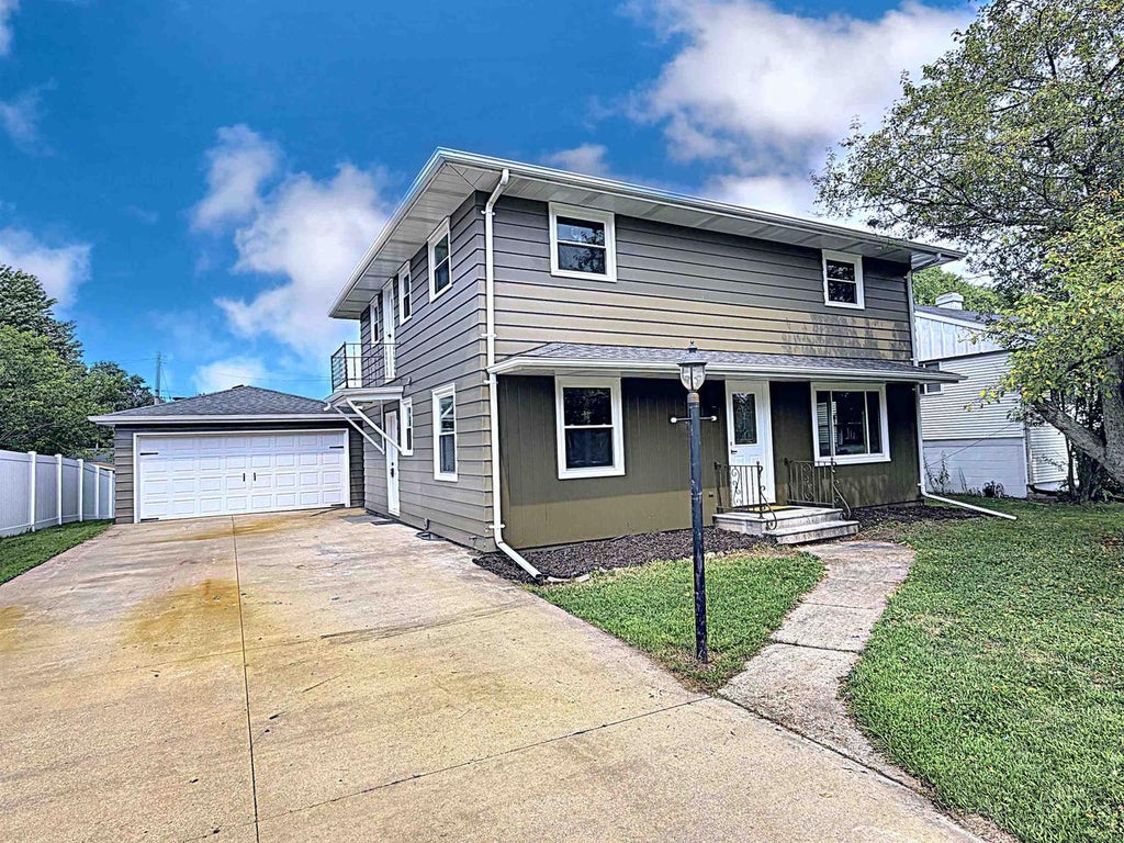 Photo of 516 W 10th STREET, Kaukauna, WI 54130 (MLS # 50330827)