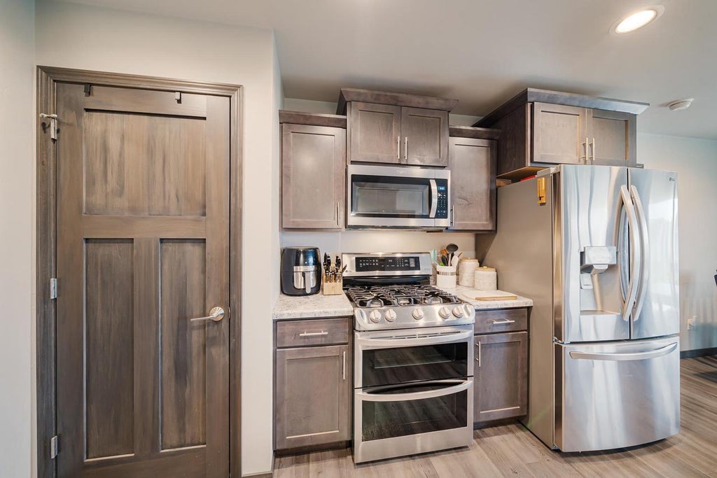 Photo of 1541 Liberty AVENUE, Neenah, WI 54956 (MLS # 50332279)