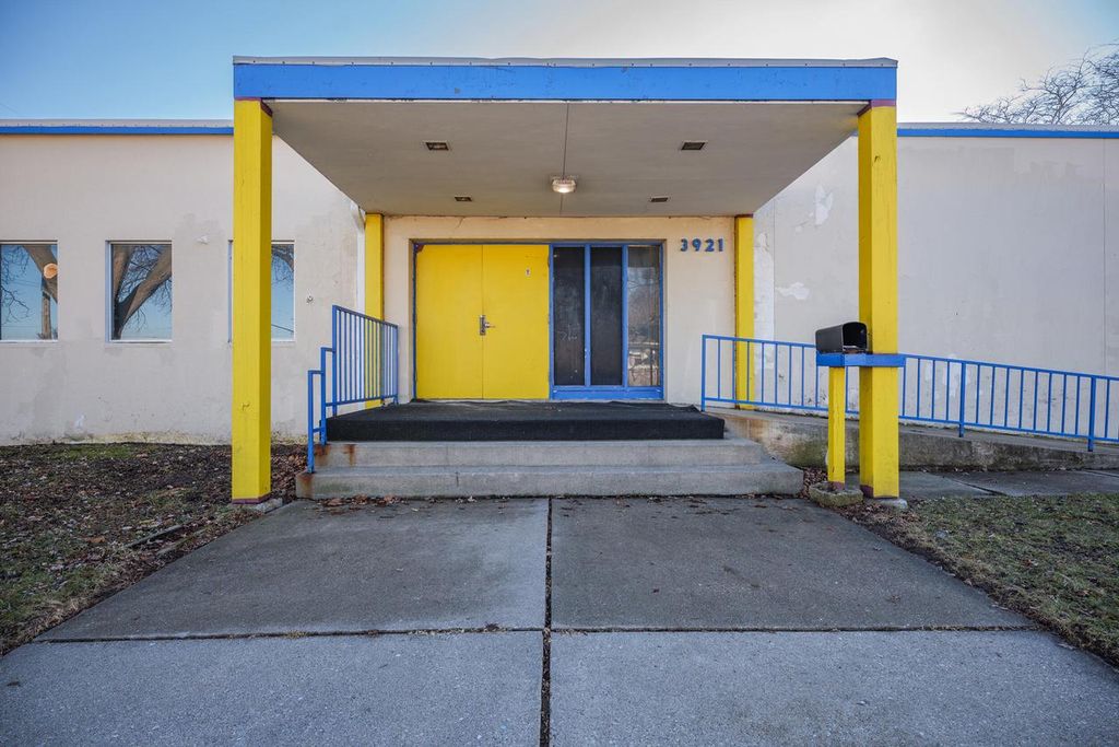 Photo of 3921 Olive STREET, Racine, WI 53405 (MLS # 1947495)