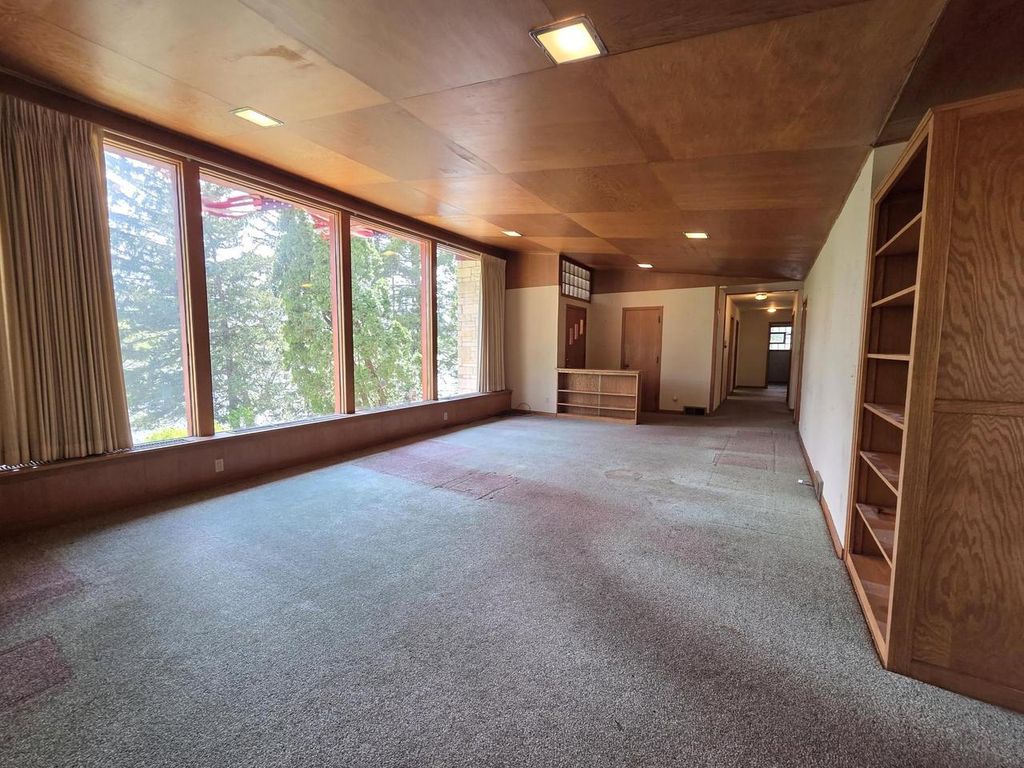 Photo of 612 Silver Lake DRIVE, Portage, WI 53901 (MLS # 2023114)