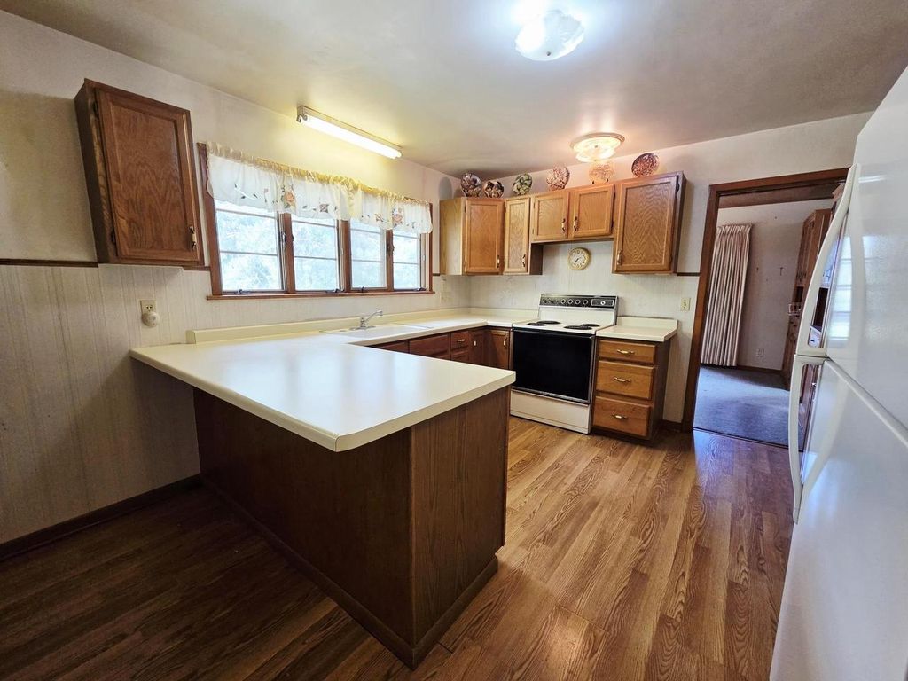 Photo of 612 Silver Lake DRIVE, Portage, WI 53901 (MLS # 2023114)
