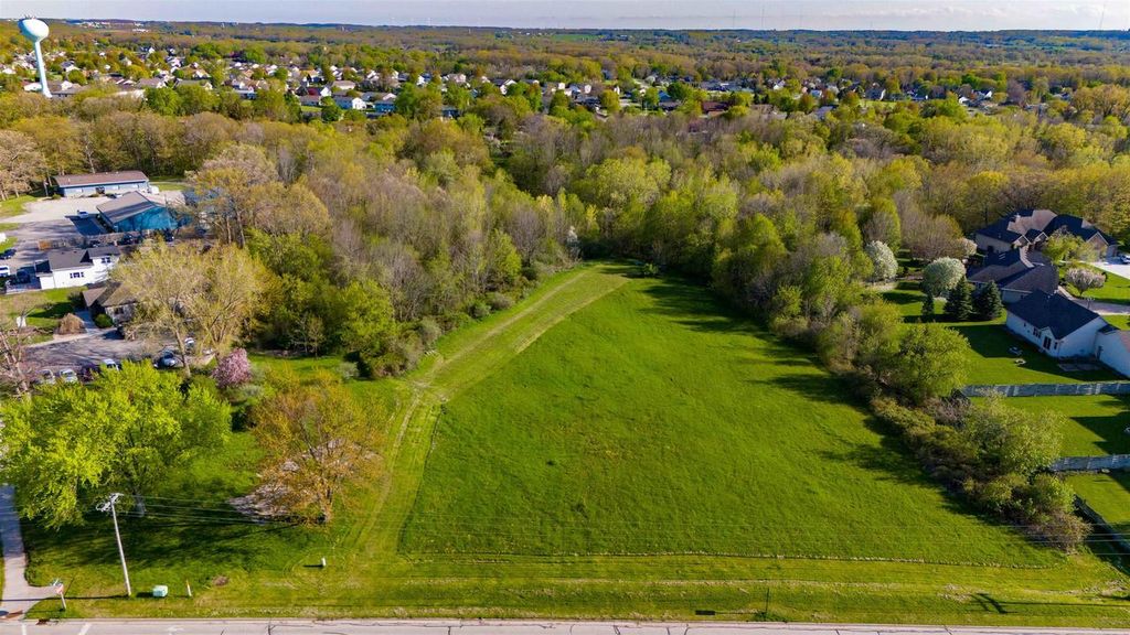 Photo of 2756 Continental DRIVE, Green Bay, WI 54311 (MLS # 50327711)