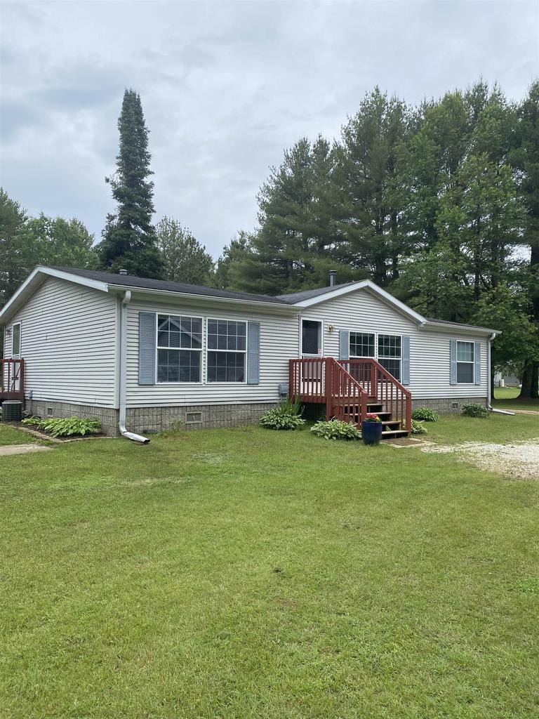Photo of 12710 County Road Vv, Gillett, WI 54124 (MLS # 50328034)