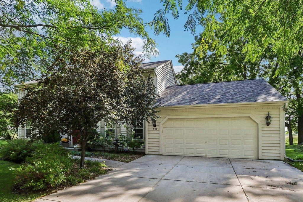 Photo of 652 Fairway CIRCLE, Jefferson, WI 53549 (MLS # 2033446)