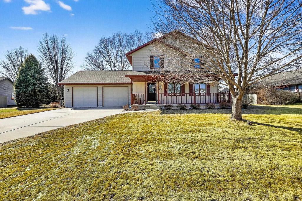 Photo of 3823 Falcon Ridge DRIVE, Janesville, WI 53548 (MLS # 2016530)
