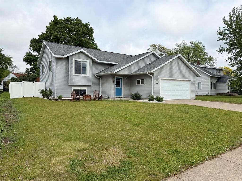 Photo of 3246 Anderson DRIVE, Eau Claire, WI 54703 (MLS # 1601318)