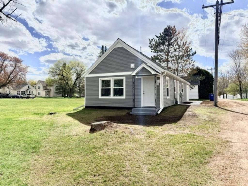 Photo of 704 Spruce STREET, Merrill, WI 54452 (MLS # 22601972)