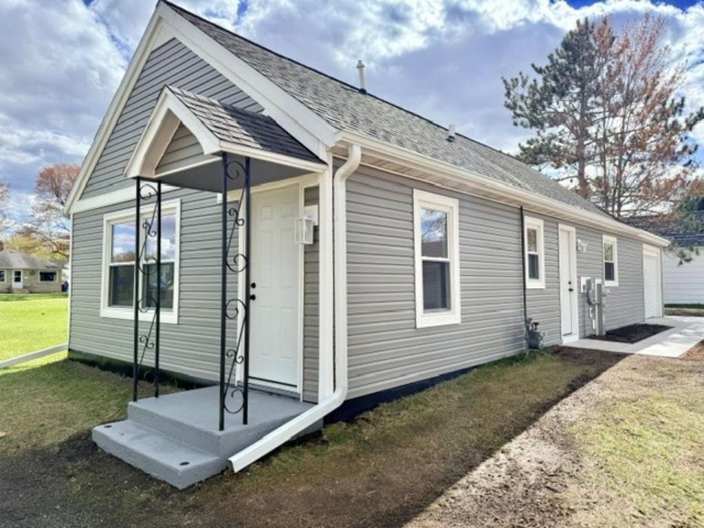 Photo of 704 Spruce STREET, Merrill, WI 54452 (MLS # 22601972)