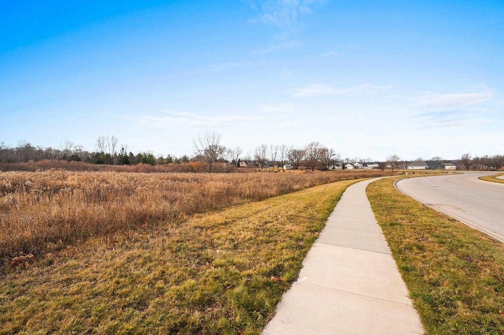 Photo of Dallas LANE, De Pere, WI 54115 (MLS # 50318709)