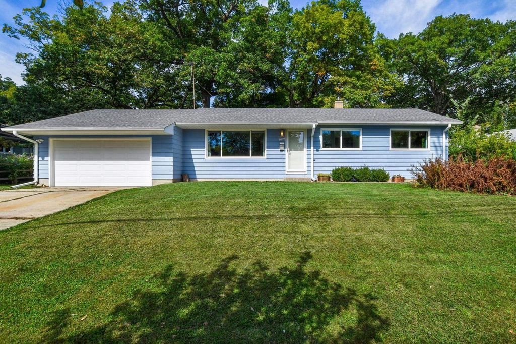 Photo of 121 W Bridge STREET, Grafton, WI 53024 (MLS # 1944425)
